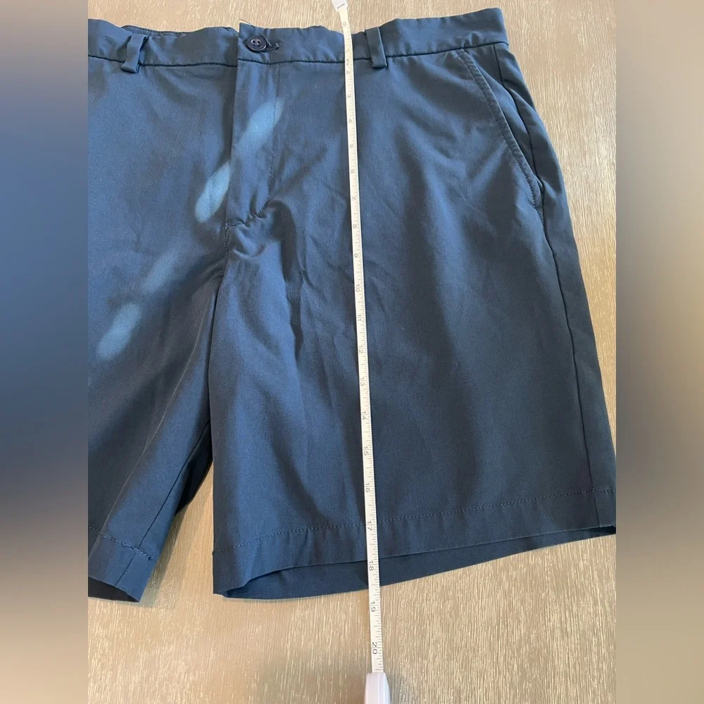 Vineyard Vines breaker shorts Men's Navy Blue Shorts size 36